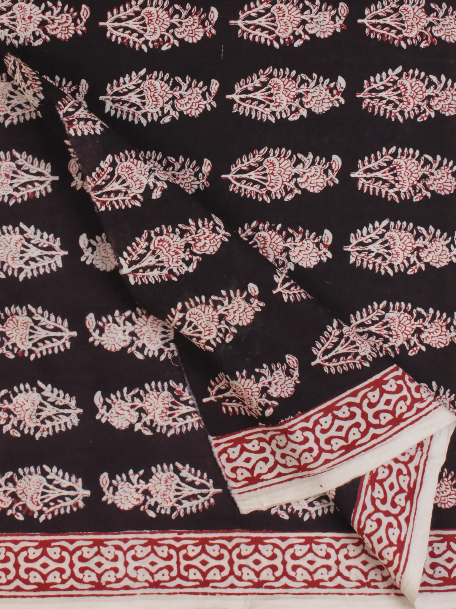 Black White Red Bagh Printed Cotton Fabric Per Meter - F005F2069