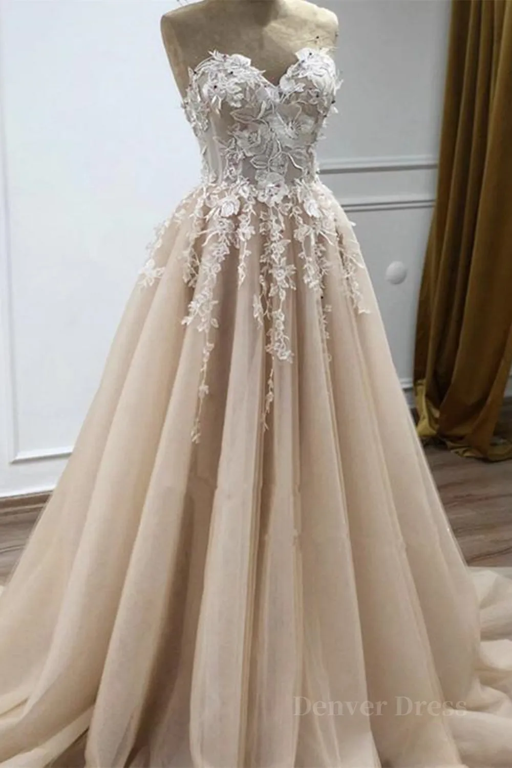 Strapless Sweetheart Neck Champagne Lace Appliques Long Prom Dress Champagne Lace Floral Formal Evening Dress